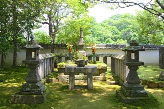 安国寺 足利義教公首塚