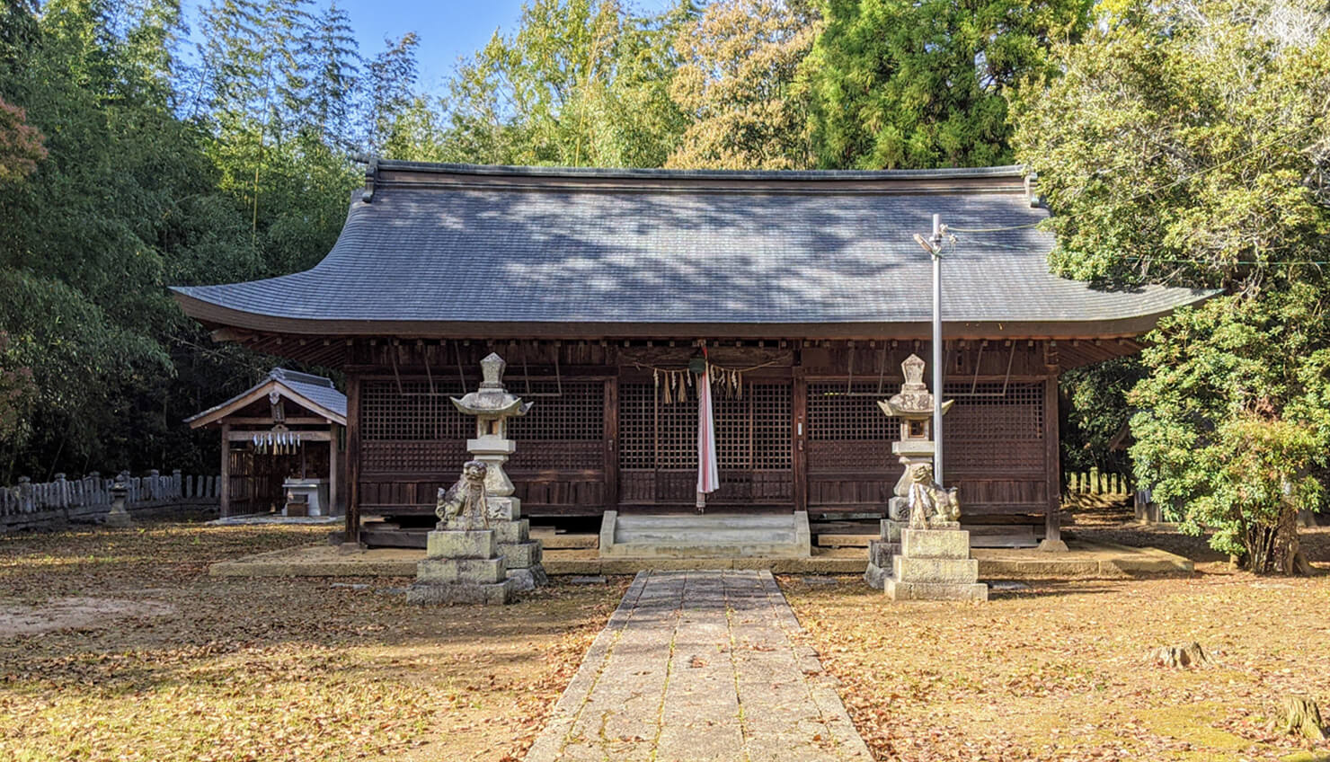 東実の佐保神社写真1